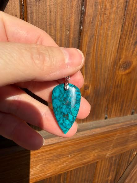 Pendentif en azutite chrysocolle Pendentif en azutite chrysocolle