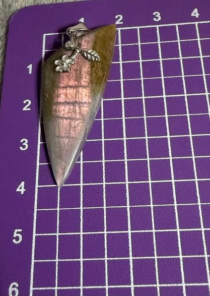 ​Pendentif en labradorite rose