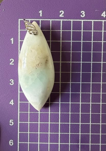 Pendentif en aragonite bleue
