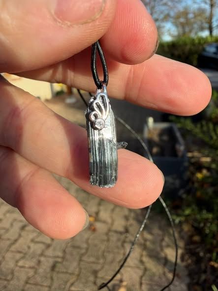 Pendentif en stibine Pendentif en stibine