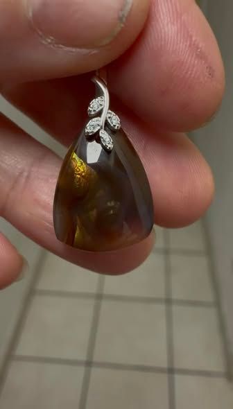 Pendentif en agate de feu Pendentif en agate de feu