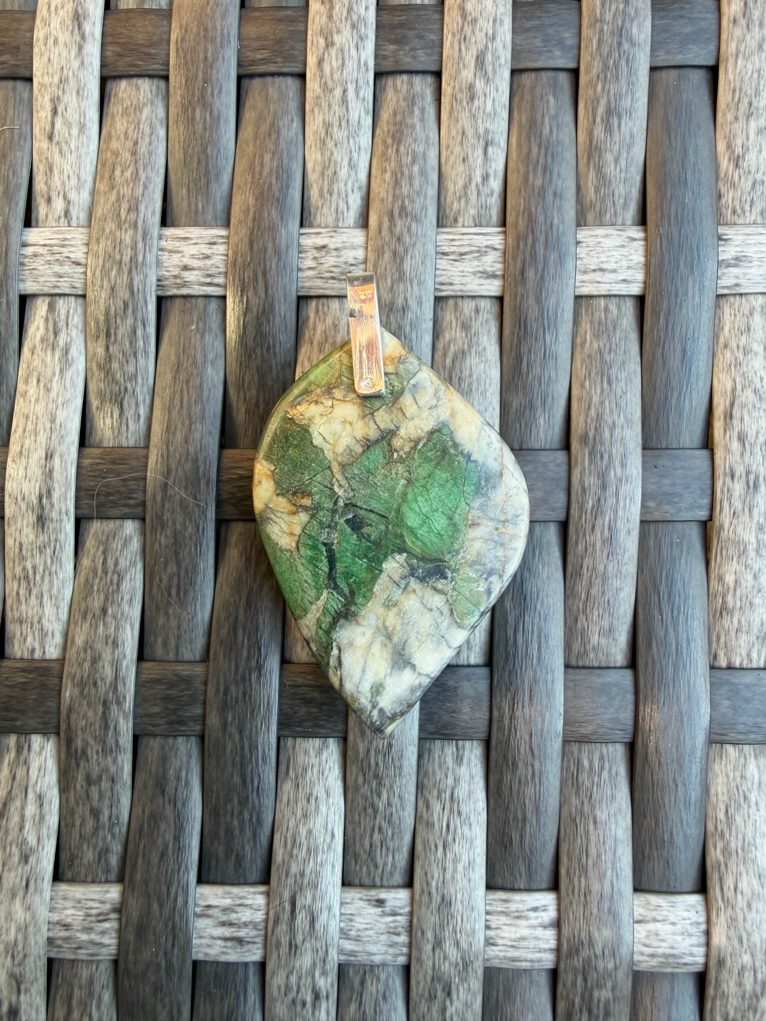 Pendentif en smaragdite