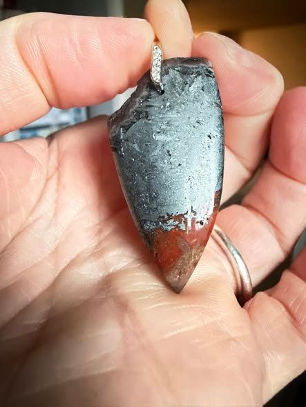 ​Pendentif en sublime agate de saphoz