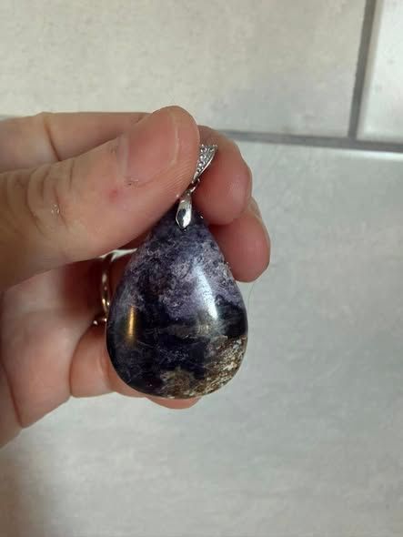 ​Pendentif en superbe Tiffany stone