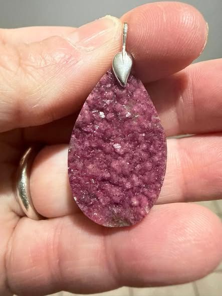 ​Pendentif cobaltocalcite
