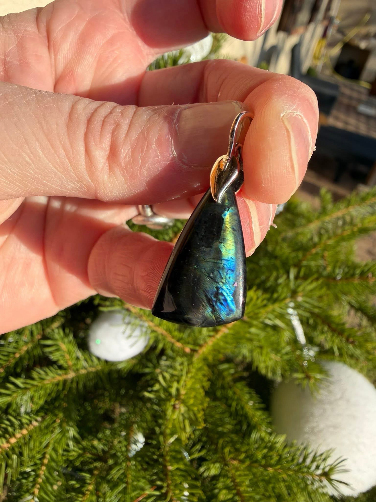 Pendentif en spectrolite