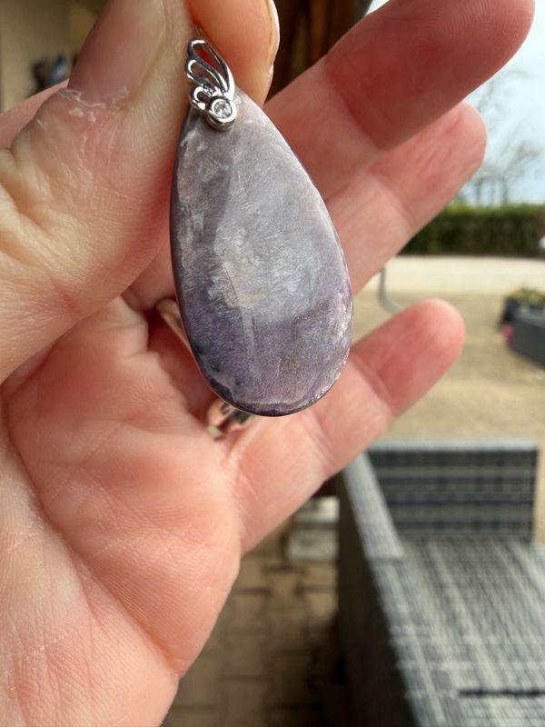 Pendentif en Charoite