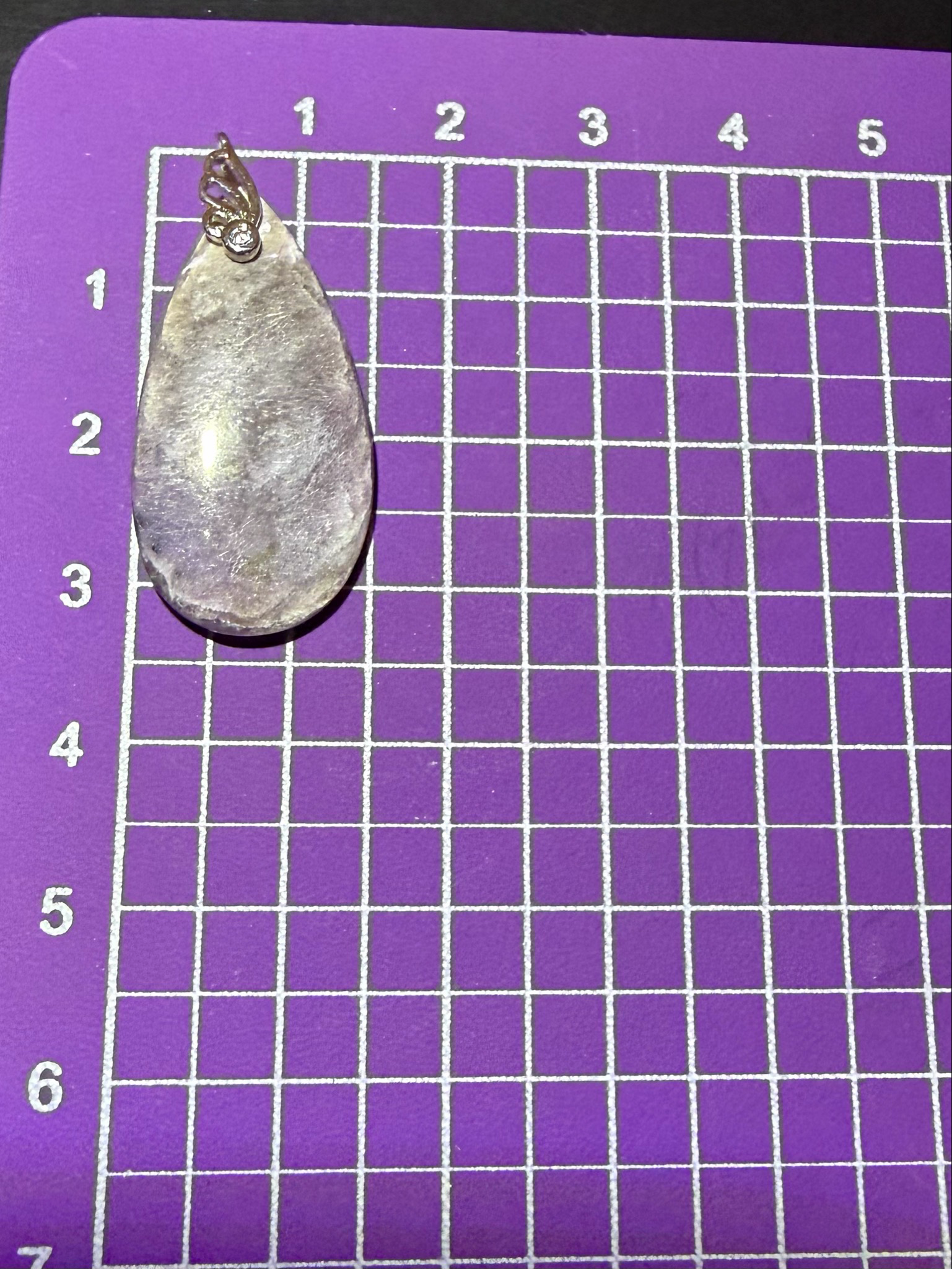 Pendentif en Charoite