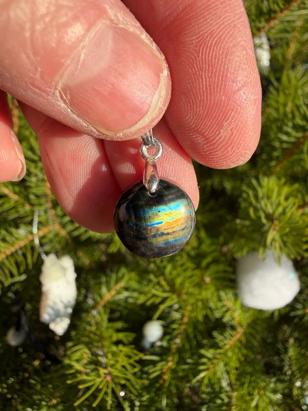 Pendentif en spectrolite