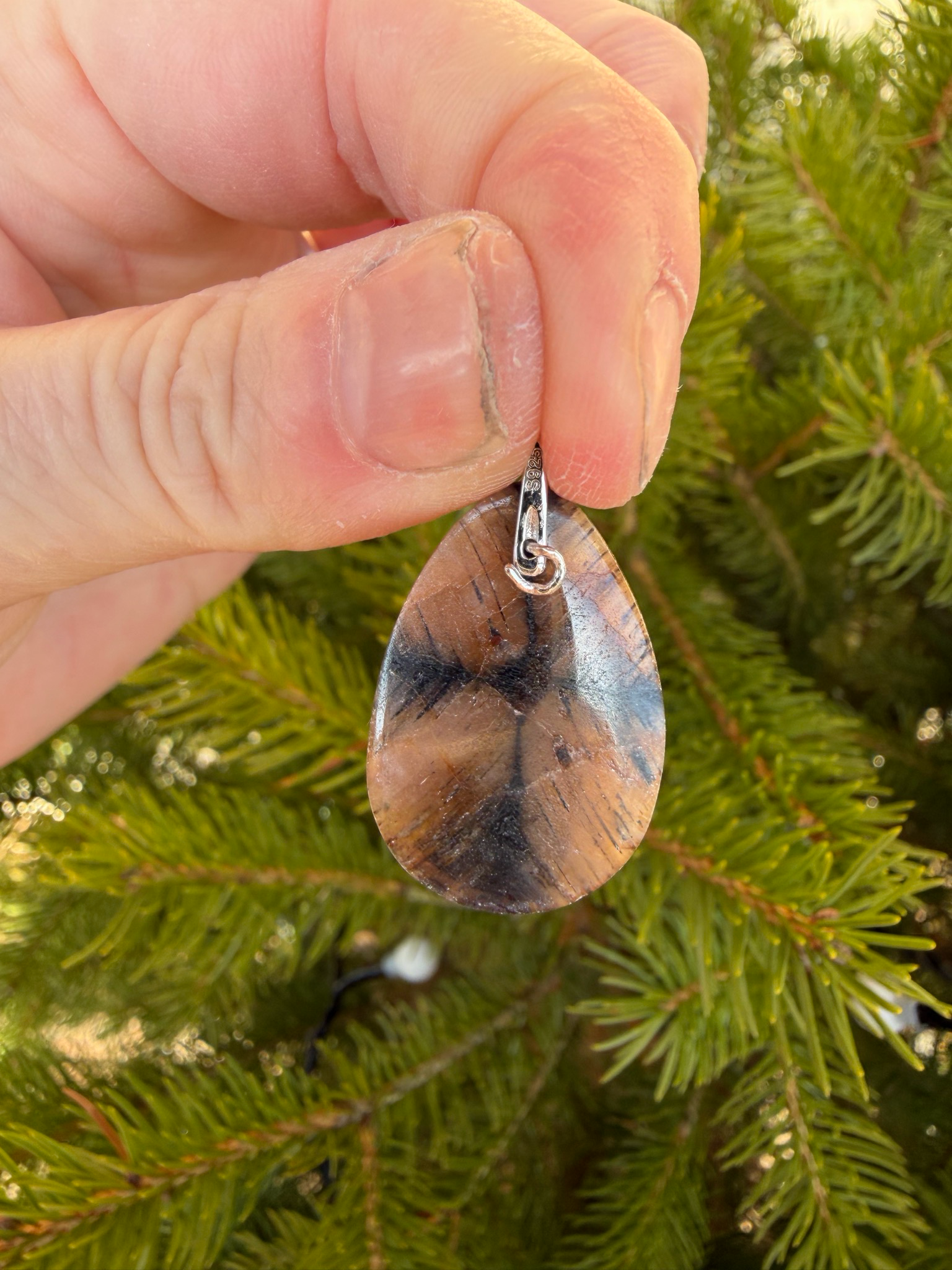Pendentif en chiastolite