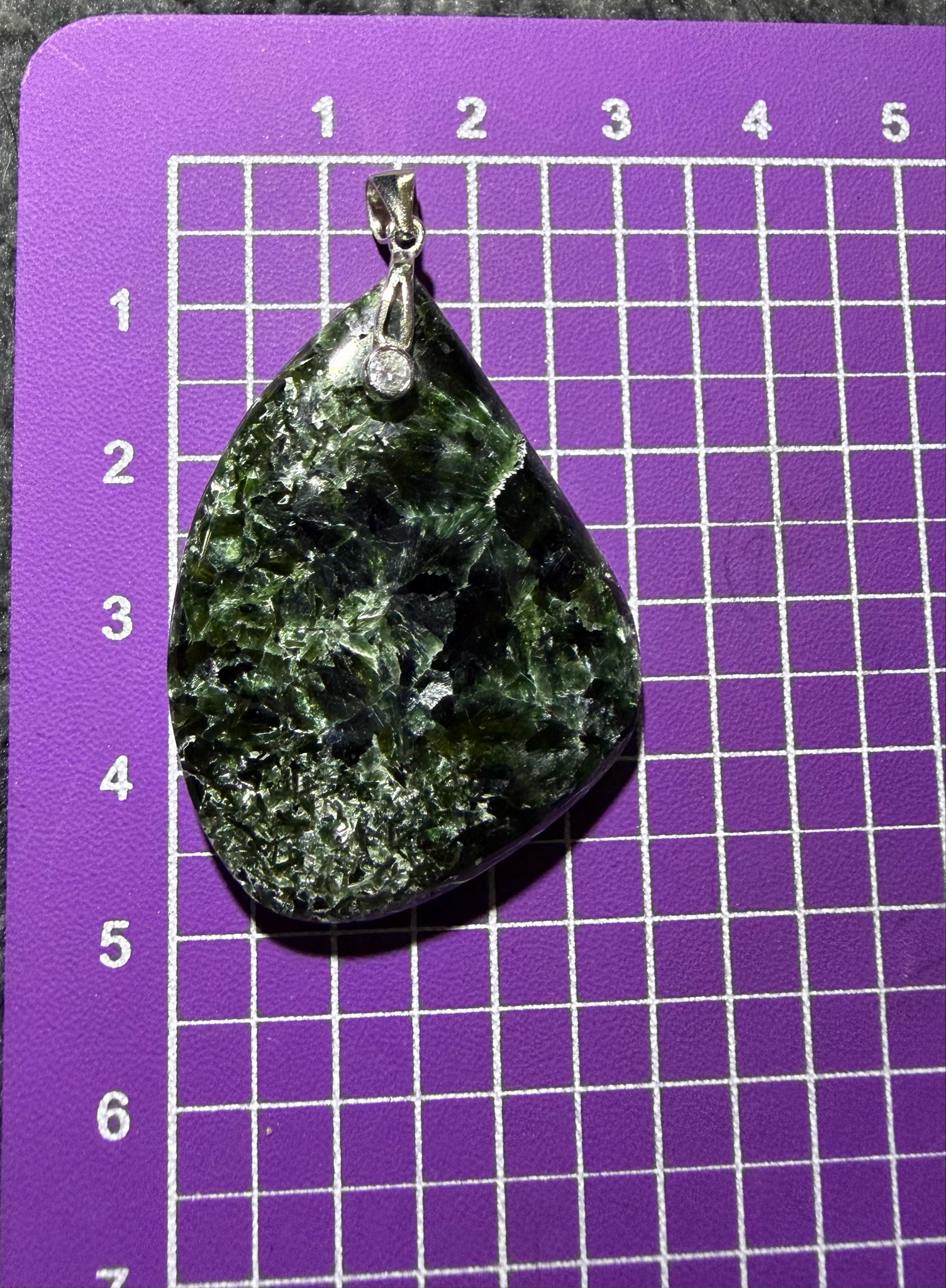 Pendentif en seraphinite