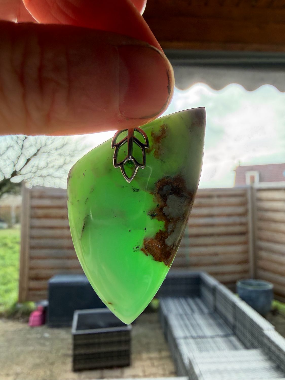 Pendentif en chrysopale Pendentif en chrysopale