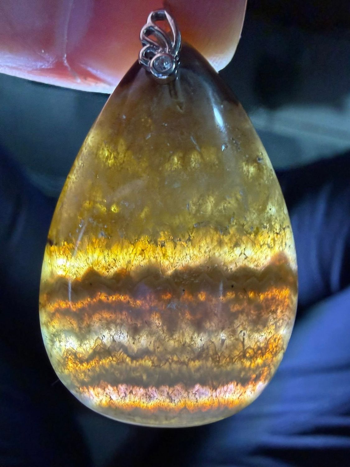 Pendentif en agate améthyste de chatelperron