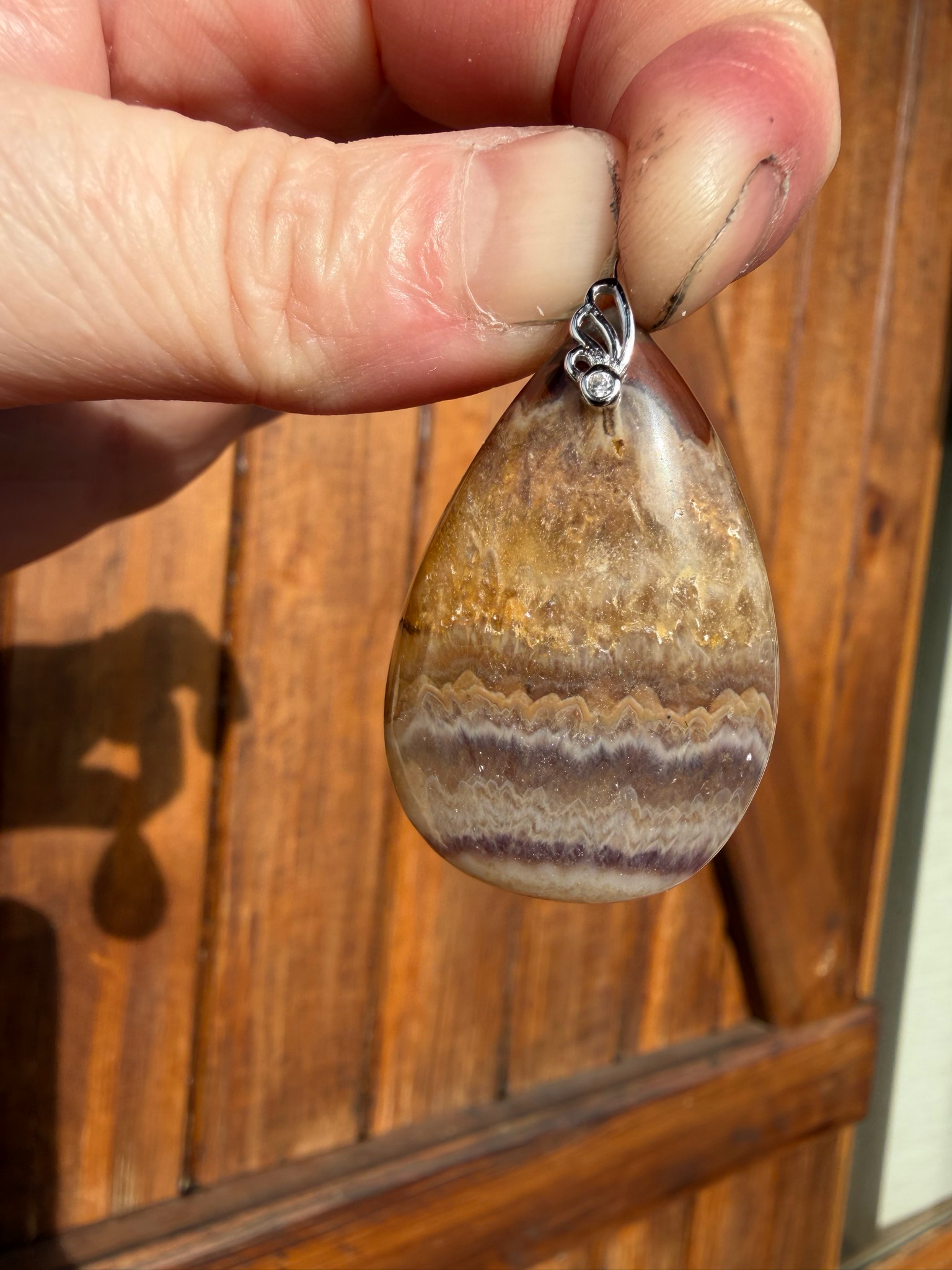 Pendentif en agate améthyste de chatelperron