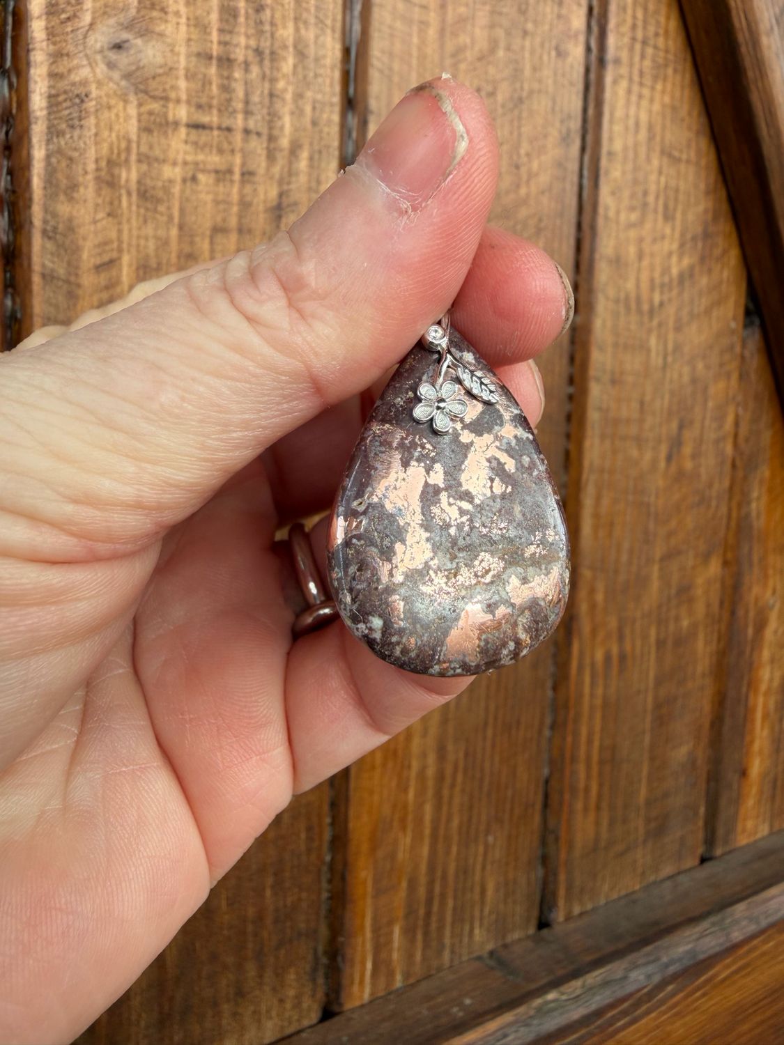 Pendentif en cuivre natif