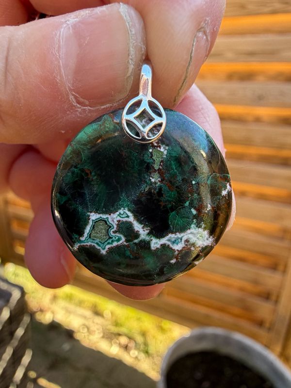 Pendentif en malachite et chrysocolle