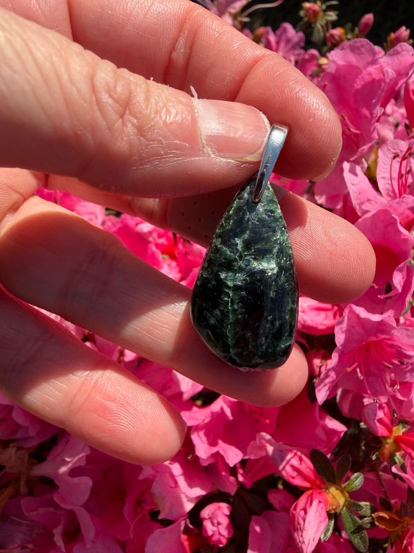 Pendentif en seraphinite