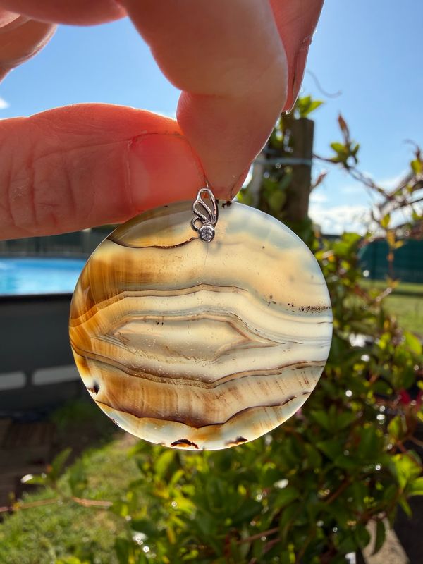 Pendentif en agate du Montana