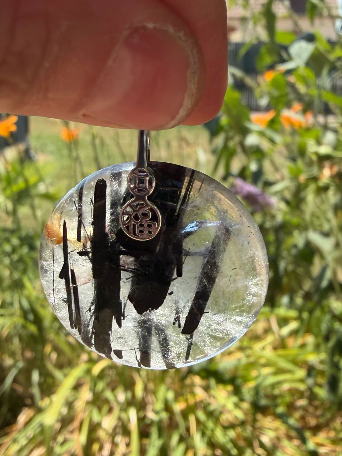 Pendentif en quartz et tourmalines noires