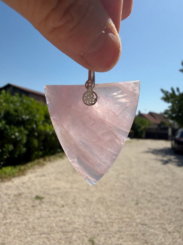 Pendentif en quartz rose
