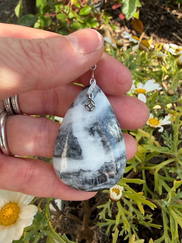 Pendentif en turquoise White Buffalo