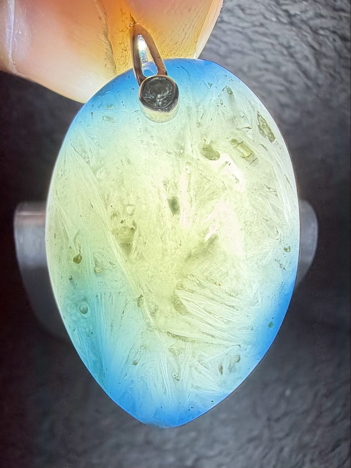 Pendentif en Glacierite