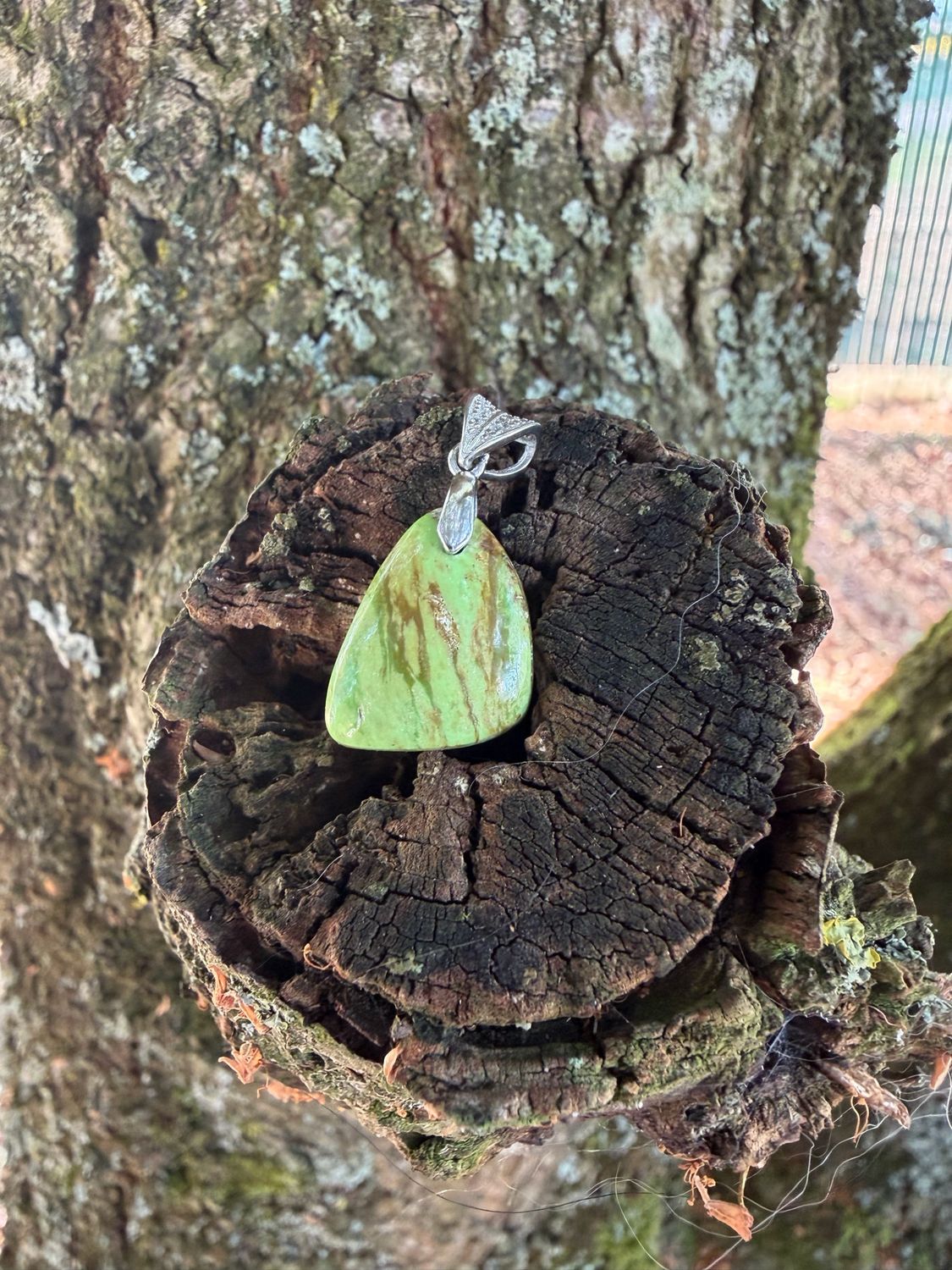 Pendentif en gaspeite