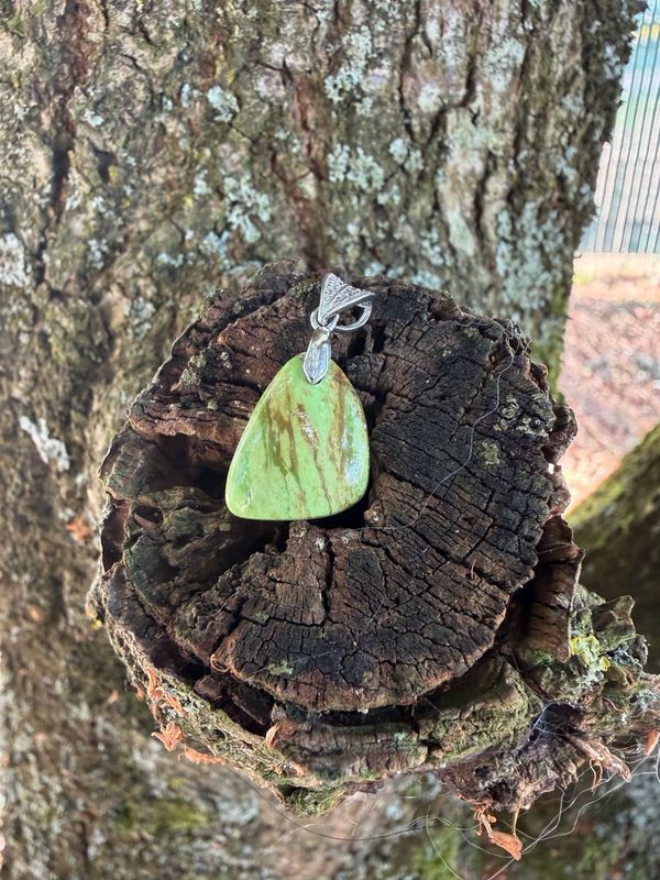 Pendentif en gaspeite