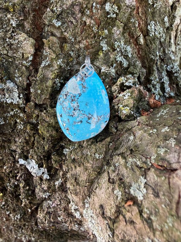 Pendentif en turquoise et pyrite
