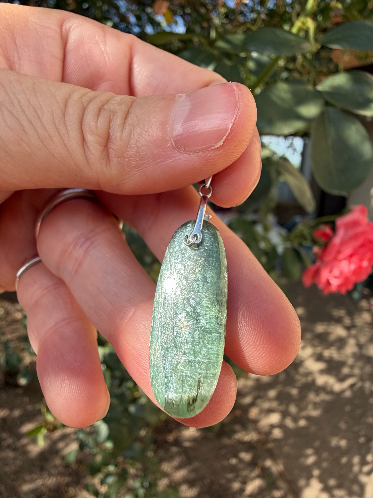 Pendentif en cyanure verte