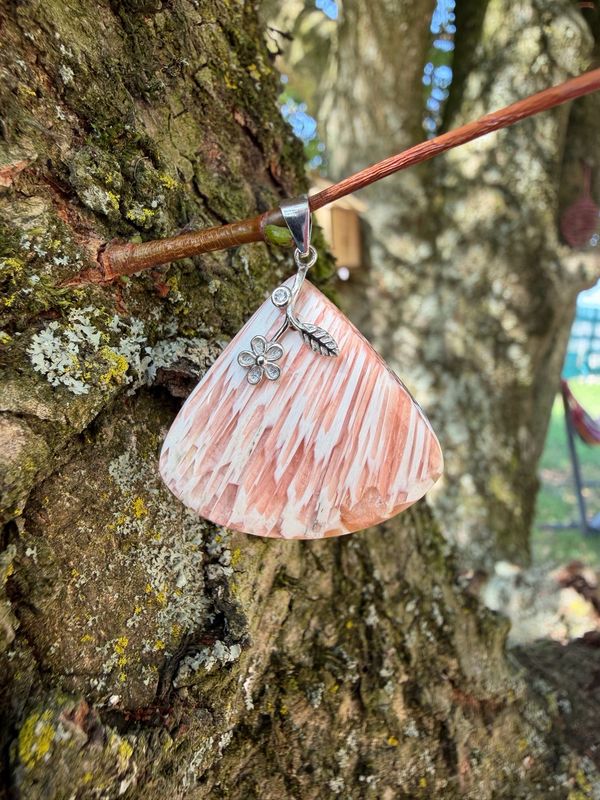 Pendentif en scolecite