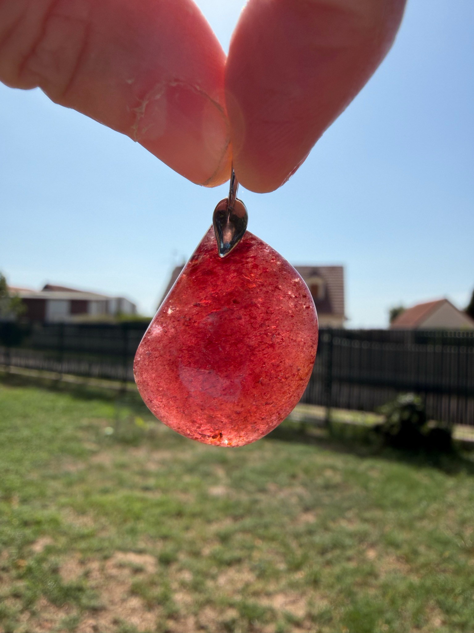Pendentif en quartz fraise