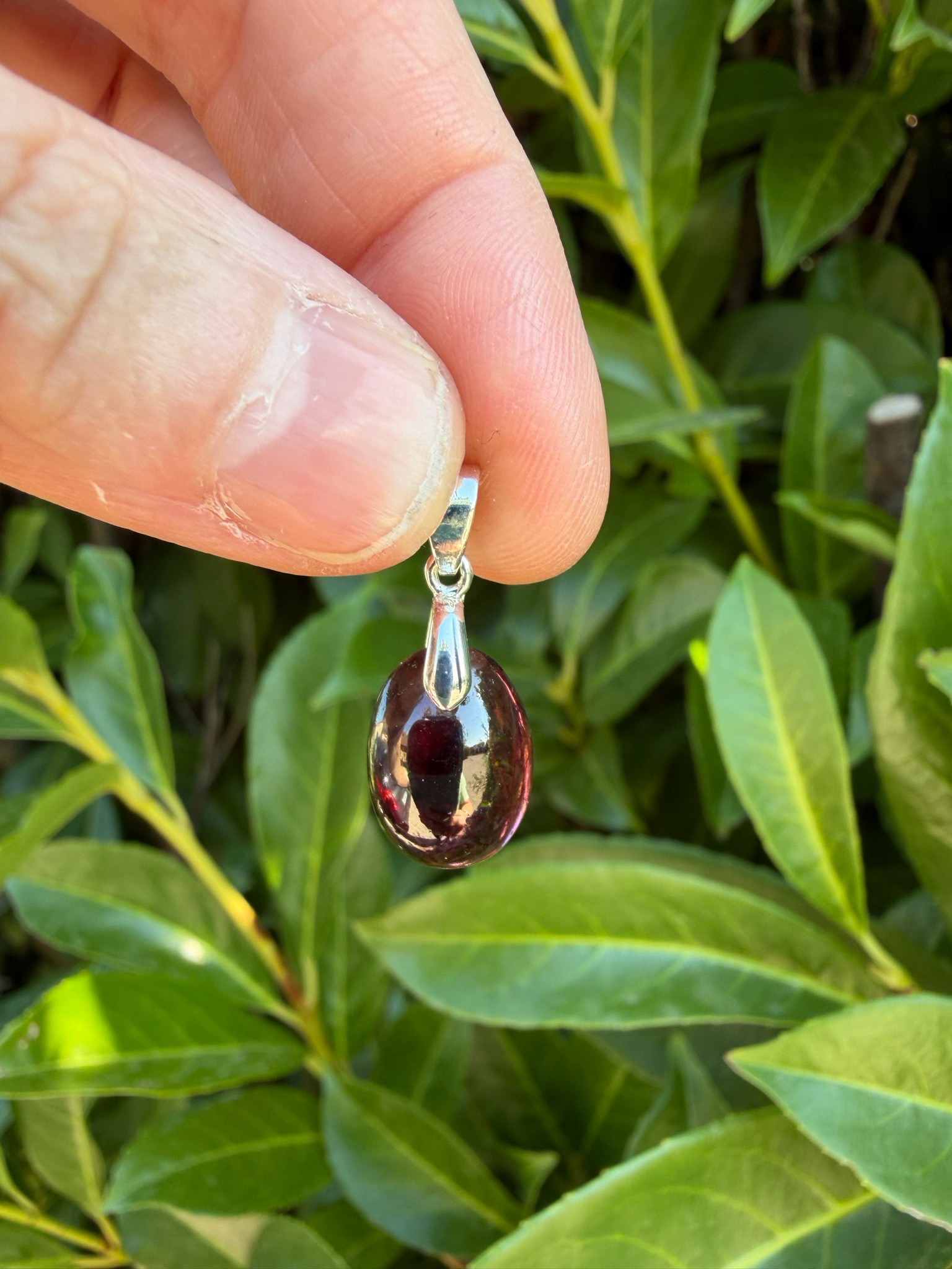 Pendentif en grenat rhodolite