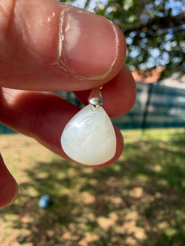 Pendentif en pierre de lune adulaire