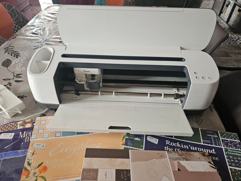Cricut maker