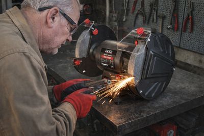 Bench Grinder Buyers Guide — What Can You Do With One?