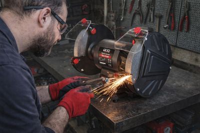 How to Sharpen Tools with a Bench Grinder — Complete Guide