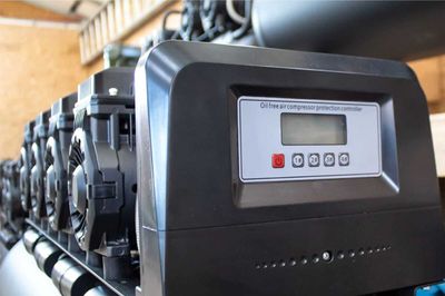 Tehtools 200L oil-free air compressor controller with digital display and buttons, black color, workshop use.