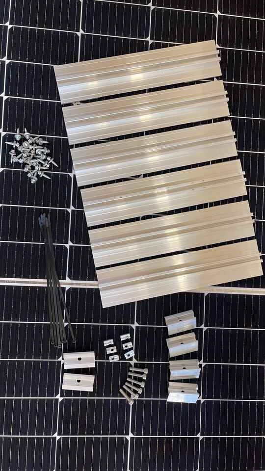 Befestigungs-Set für 2 Solarmodule, 35mm Schwarz