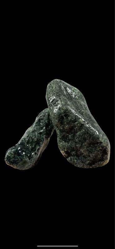 ? Jade Boulder Stone – WIO (1 kg) ? Jade Boulder Stone – WIO (1 kg)