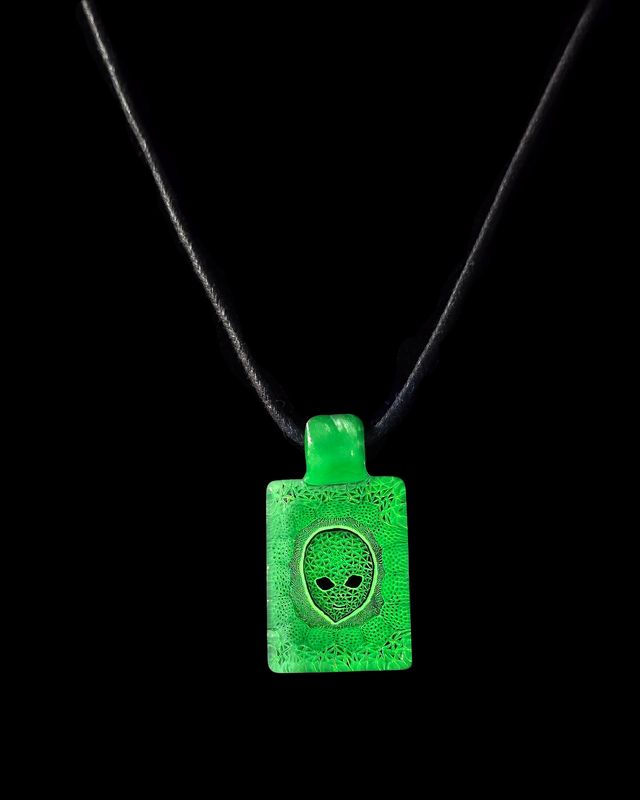 Full UV Alien Tile #2