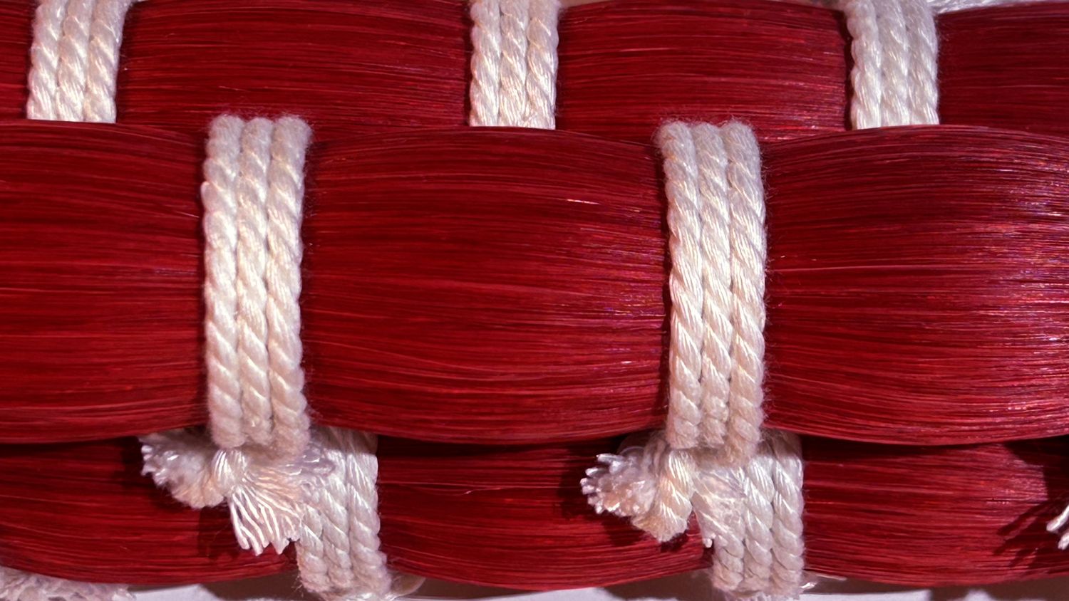 A24 Amber Red Horse Tail Hair – 30”