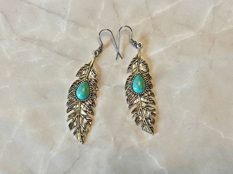 Handcrafted Turquoise Earrings_609