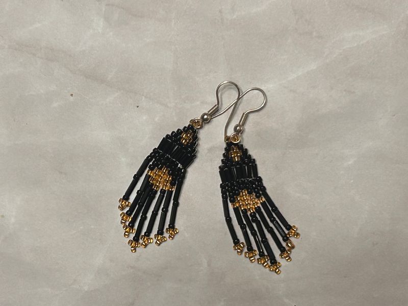 Handcrafted Beaded Earrings_689