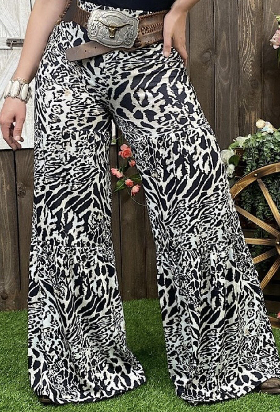 Animal printed flare pants (L)