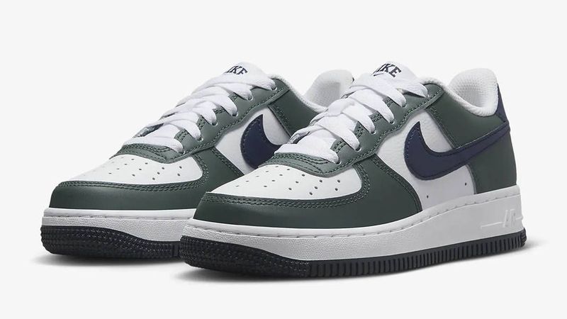 SNEAKERS NIKE AIR FORCE 1 WHITE - GREEN EURO 48,90 +IVA