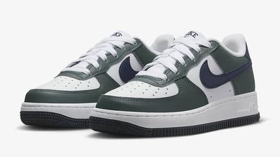 SNEAKERS NIKE AIR FORCE 1 WHITE - GREEN EURO 48,90 +IVA