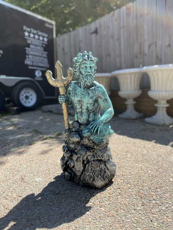 Store Stout's Statuary