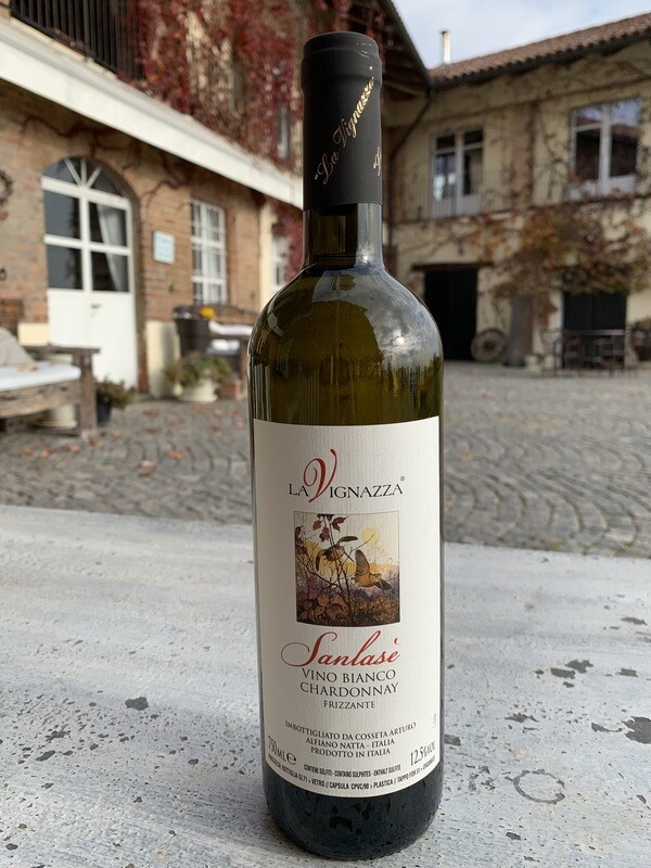 &quot;Sanlasè&quot; cantine La Vignazza vino bianco Chardonnay (mosso)