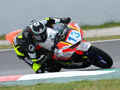 NOLEGGIO YAMAHA R3